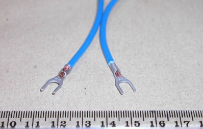 Figure 11: &micro;FSW spot welding of dissimilar materials &ndash; aluminium connector to copper cable. Crimped only (right). Crimped and Spot Welded (left)